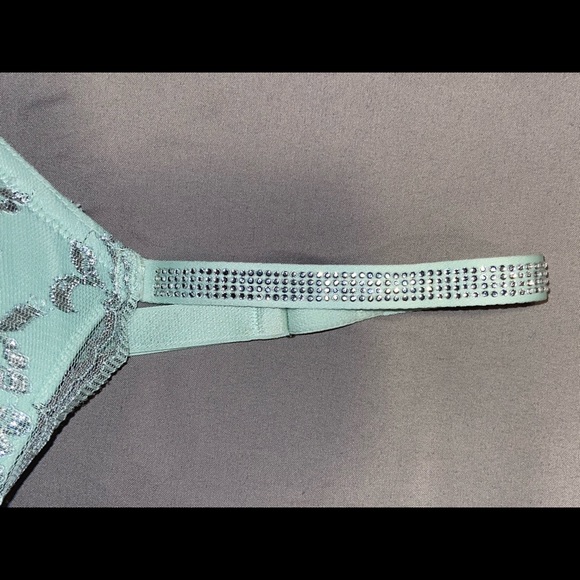 36D NWOT Victoria’s Secret Bra #MakeAnOffer - Picture 4 of 6